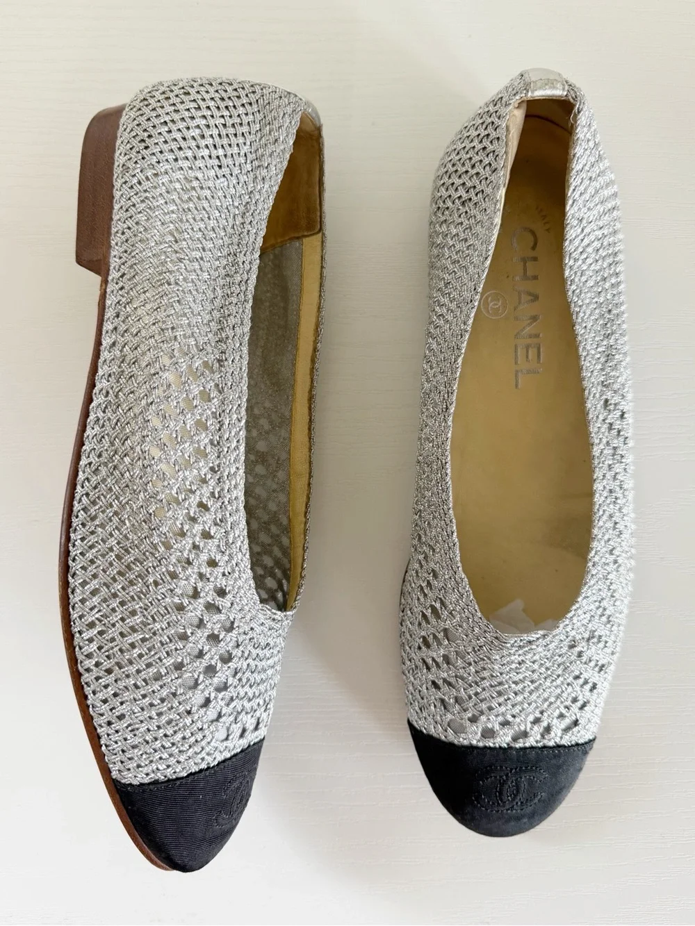 Chanel Metallic Silver Woven PVC Ballet Flats Black CC Cap Toe EU 38.5 US 8.5